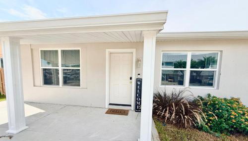 Luxurious 3 bedrooms 2 bath Ultimate Beach Life! 5 min walk to beach! - Foto 5