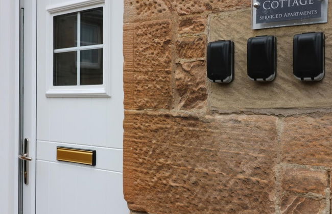 Linden Cottage Room 2 - Airdrie - Photo 5