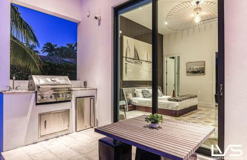 VillaBella Ultra LUXE 100ft Waterfront Villa 5Min2Beach - Foto 21