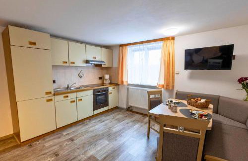 Haus Hindelang - 2 FeWos mit Zugspitzblick, inkl Königscard, gratis Parken & WLAN, Self Check-In, 5 Minuten ins Zentrum - Foto 3