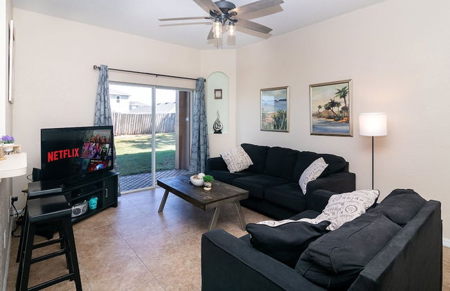 The Regal Hideaway - Photo 18