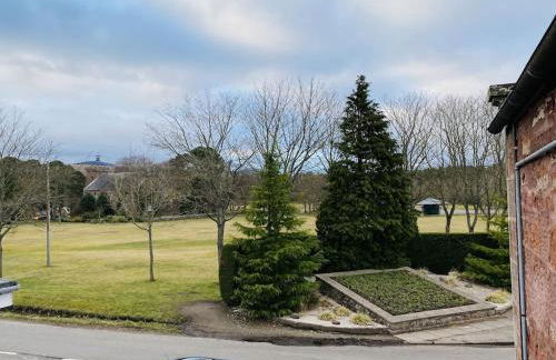 The Ramblers Rest - whole apartment - pet friendly - close to amenities and walks - Photo 21