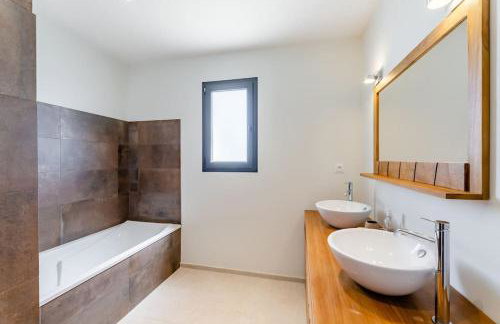 VillaCadière Vue Mer et Vignes Piscine à débordement - Foto 22