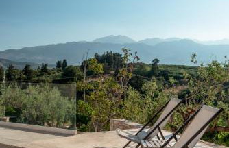 Olive Hideaway Private Pool Villa, Chania Sleeps 7 - Foto 5