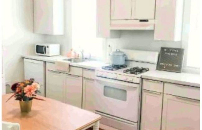 Lil Pinky Family Friendly With New Washer and Dryer - Foto 5