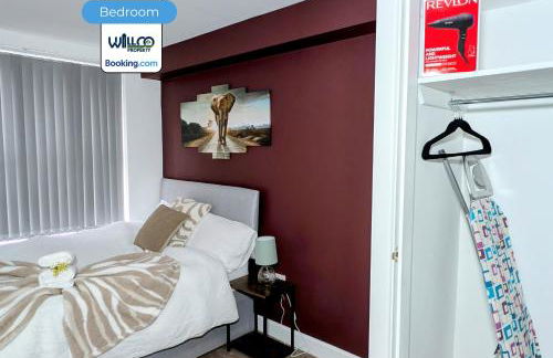 Spacious 5BR Family Home By WillCo Property Short Lets & Serviced Accommodation Derby With Games & Perfect For Contractors - Foto 25