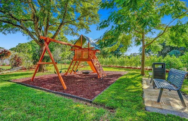 8BR Gem With Pool, Lake View & Tons of Amenities! - Foto 95