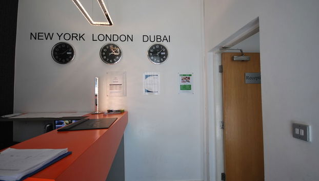 Mostrador de check-in y check-out