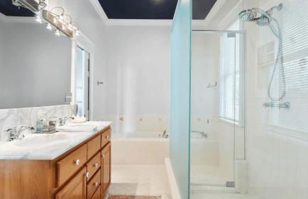 30A Grayt'n Greatful by Avantstay Charming Home+cottage, Walk to Western Lake - Foto 56