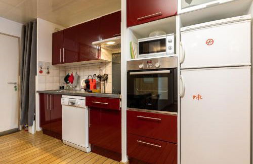 APPARTEMENT CENTRE VILLE PARKING COUVERT WIFI BALCON - Foto 2