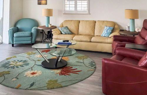 Waterfront Nettles Island Beach House Pool Access - Photo 5