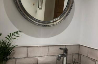 The Bolthole - Photo 34