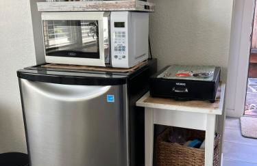 The Midtown Cottage- w/ Private Entrance and Views - Foto 9