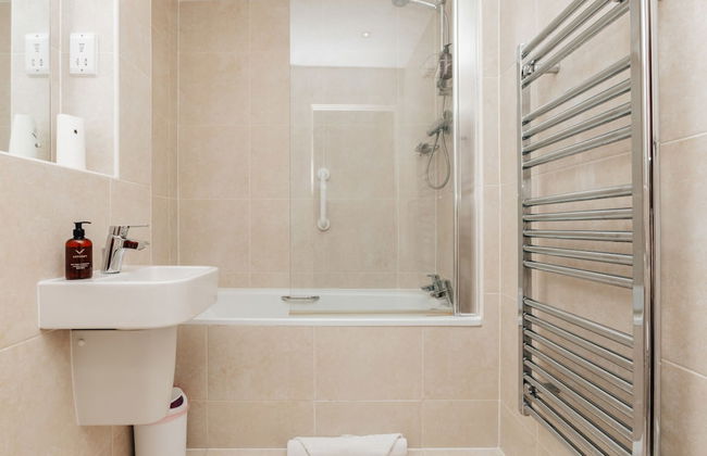 Henley Town Centre With Parking - From 110 Per Night - Foto 31