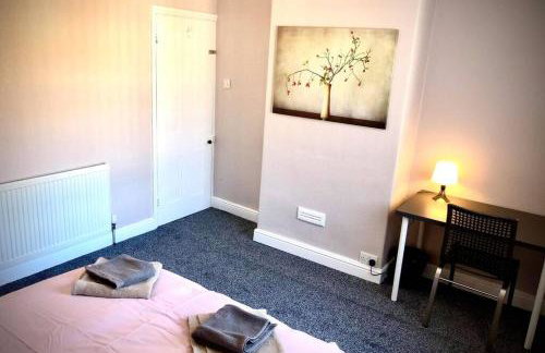 The Manchester Pad - 3BR Entire house with parking - Foto 6