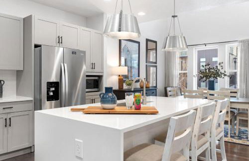 Steps from River & Old Town - Hot Tub & King Bed - Foto 4