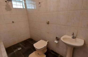 Casa inteira no centro de São Thomé das letras - Foto 18