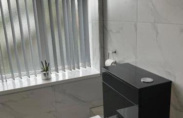 1 Bed Flat - Sleeps 2 - Pets - Parking - Wifi - Photo 11