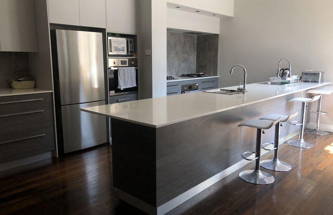 Studios on King - Photo 29