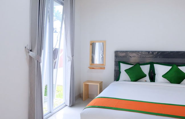 Villa Jogja Grand Bale with Private Pool by Simply Homy - Foto 6