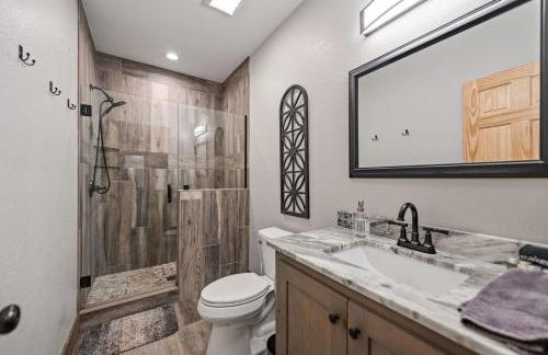 Chardonnay Chalet - Luxe Modern Chalet - Hot Tub, Wi-Fi, Fire Pit, Game Room, Amazing Deck - 15 min to Blue Ridge - Foto 50