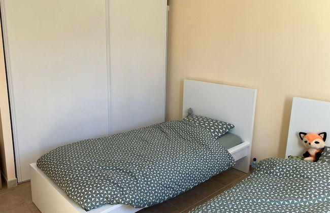 Villa With Private Pool and Jacuzzi - Photo 4