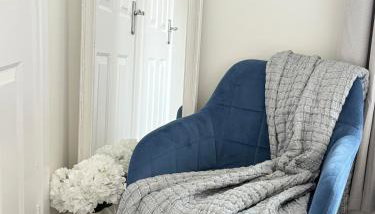 Modern & comfy 4 bedrooms Corby house free parking - Foto 3