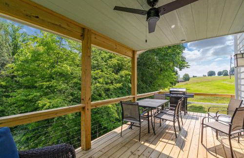 New Riverfront Home with Mtn Views - Foto 20