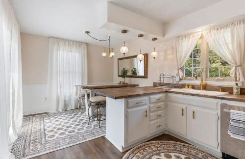 Beautiful Condo - King Bed - Free Waffle Breakfast - Foto 20