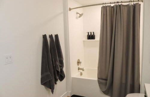 Serene APT 10 Min from Disneyland With Pool & GYM - Foto 50