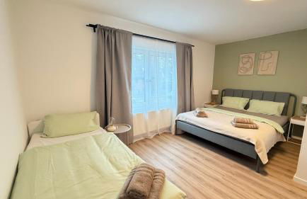 100qm-3 Room-Free Privat Parking-WIFI-SN Apartment - Foto 15