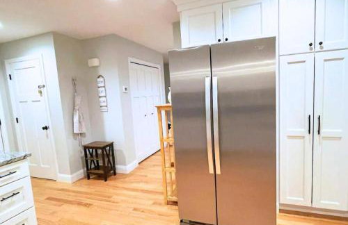 Maplewood Retreat Sleeps 6 Kingston NH by Vacation Your Way - Foto 15