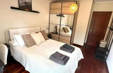 Reformado con Piscina y Jardín - Foto 15