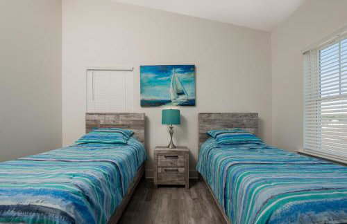 Anchor's Away - Waterfront, Pet Friendly, Pools! - Foto 48