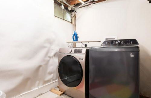 Peaceful Gem HotTub Fenced Yard & Near Downtown - Foto 19