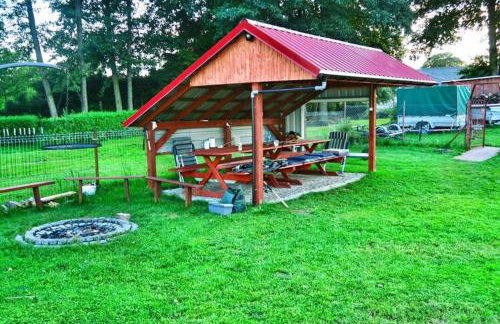 Cottage by Lake Ostrowieckie With Private Beach - Foto 60