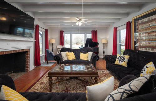 Grand Performance Home 3 min to Downtown, Stockyard, AT&T - Photo 40