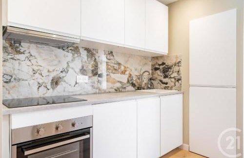 Modern Appartment, Central, 10 Min Walk to Beach - Photo 3