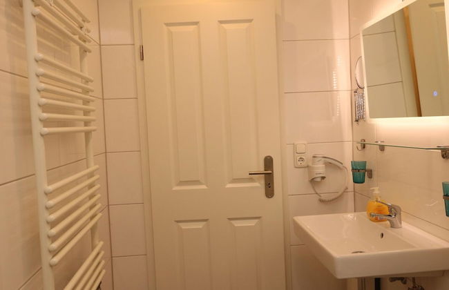 Stylish Holiday Apartment - Photo 22