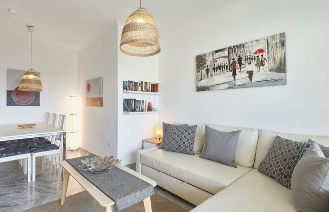 2 bedroom Apartment in Marbella with swimming pool and garden - Photo 8