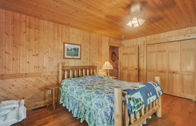 Cozy Mountain Retreat W/ Scenic Views 3 Bedroom Home by RedAwning - Foto 3