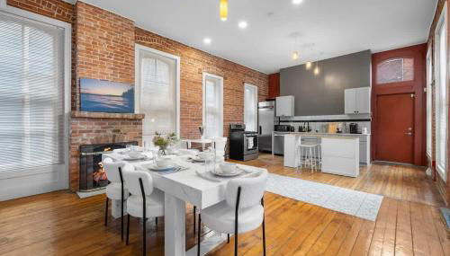 Allentown 5 BR House Free Parking No Chores! - Photo 2, stove