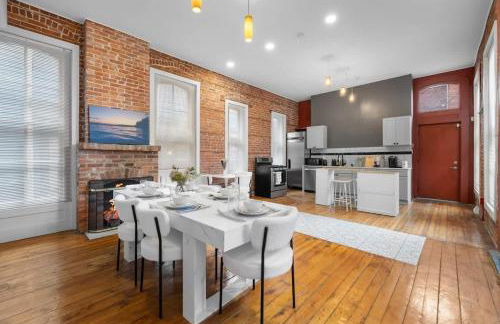 Allentown 5 BR House Free Parking No Chores! - Photo 2