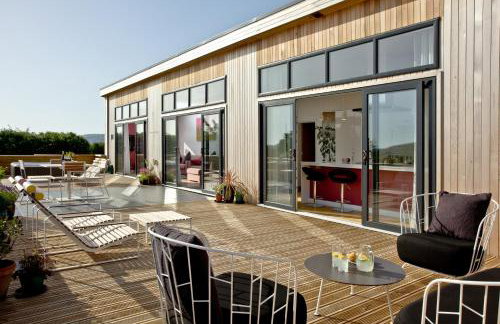 Cheddar Pink, Strawberryfield Park, Cheddar - Photo 4