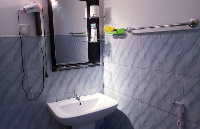 Sana Guest - Photo 16