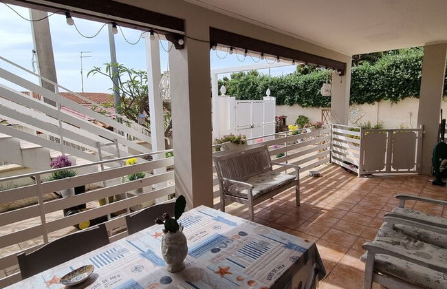 Comfortable Holiday House Close to the sea Down - Photo 17