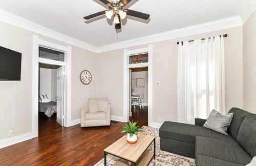 Cheerful 2-Bedroom Cottage in Downtown Noblesville - Foto 13