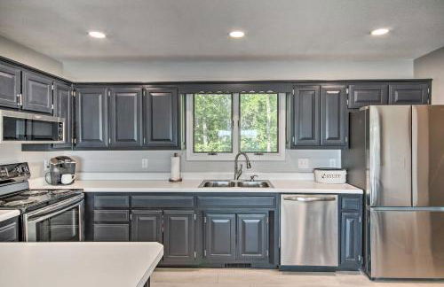 Table Rock Lake Hideaway with Deck Bring Your Boat! - Photo 8