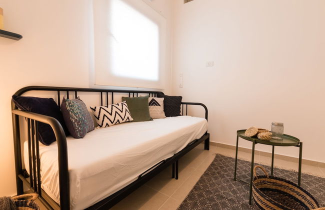 Artsy Modern Bright Apt in Bat Yam - Foto 19