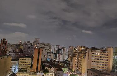 Flat Completo Suíte com Terraço, Cozinha, Garagem Manobrista Liberdade, Paraíso 24h - Foto 12